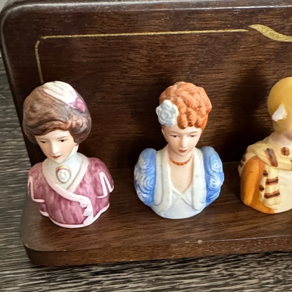 Vintage Style Ladies Wall Decor Plaque